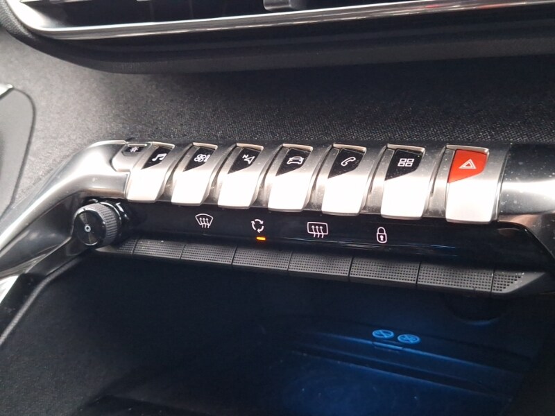 Used Peugeot 3008 2017 for sale - 77055212: Photo 18