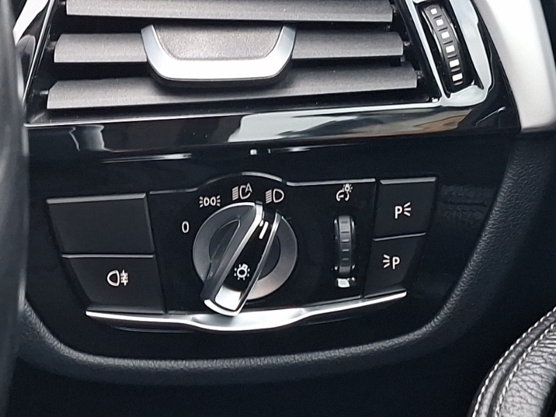 Used BMW 5 Series 2018 for sale - 76644201: Photo 13