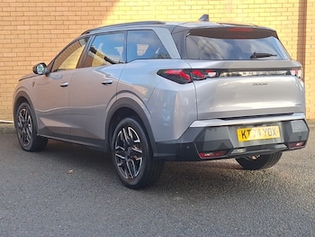 Used Peugeot 5008 2025 for sale - 77130086: Photo