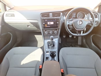 Used Volkswagen Golf 2018 for sale - 79243035: Photo