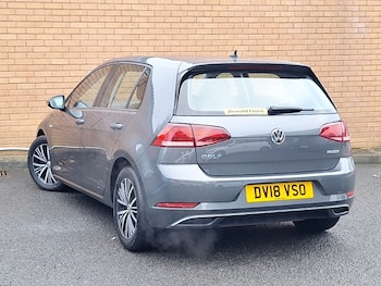 Used Volkswagen Golf 2018 for sale - 76846868: Photo