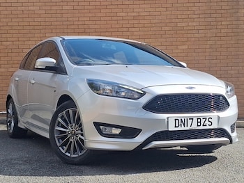 Used Ford Focus 2017 for sale - 75640917: Photo
