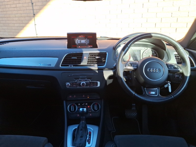 Used Audi Q3 2015 for sale - 76628803: Photo 2