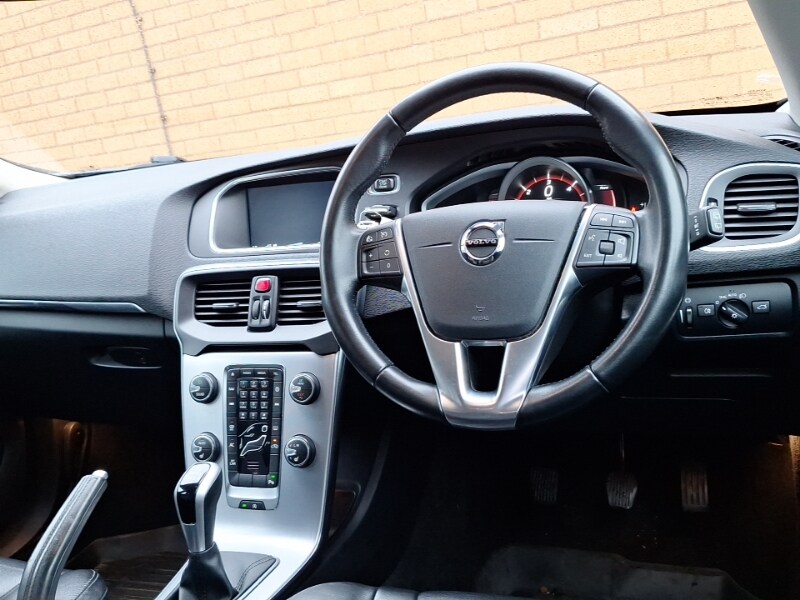 Used Volvo V40 2016 for sale - 76567082: Photo 11