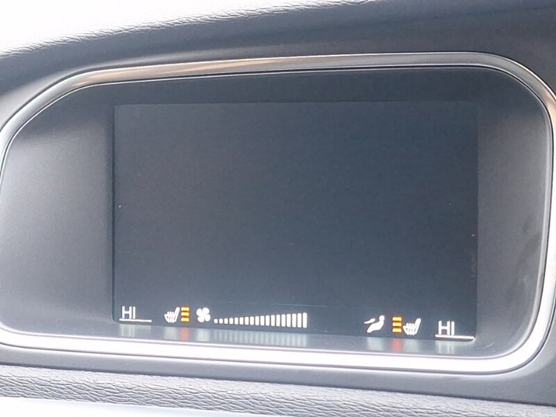 Used Volvo V40 2016 for sale - 76567082: Photo 15