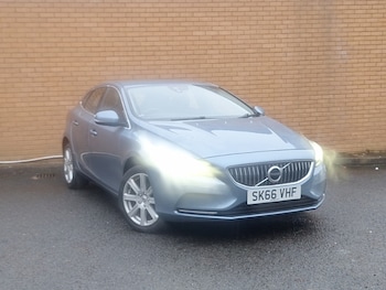 Used Volvo V40 2016 for sale - 76567082: Photo