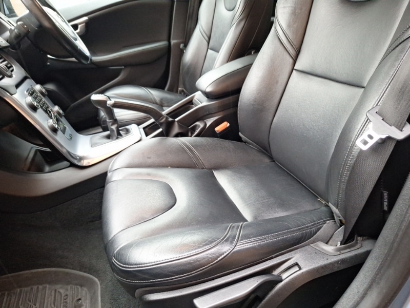 Used Volvo V40 2016 for sale - 76567082: Photo 5