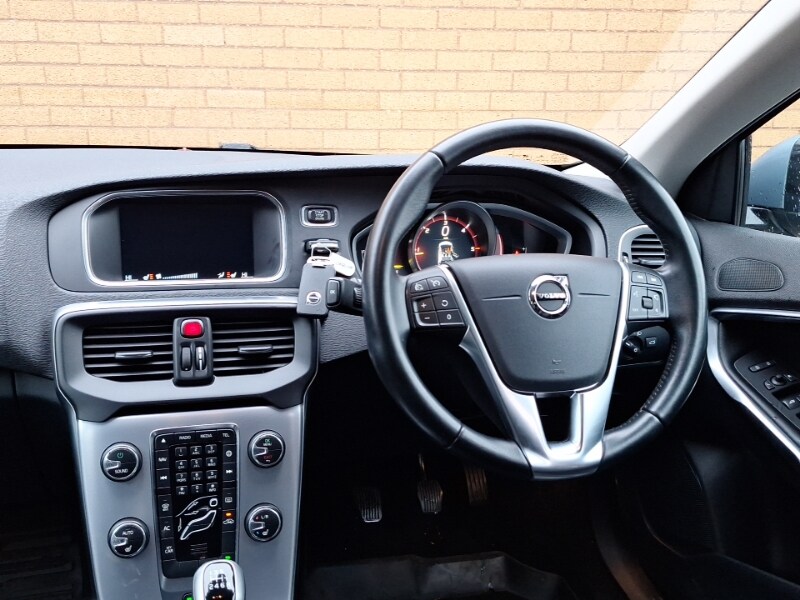 Used Volvo V40 2016 for sale - 76567082: Photo 7