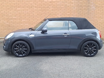 Used MINI Convertible 2017 for sale - 79525591: Photo