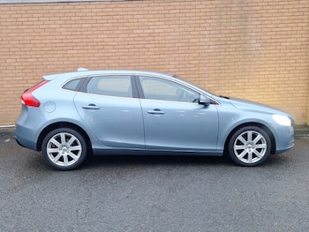 Used Volvo V40 2016 for sale - 77517825: Photo