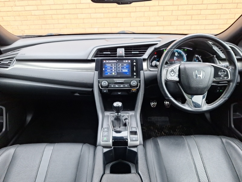 Used Honda Civic 2017 for sale - 77630308: Photo 2