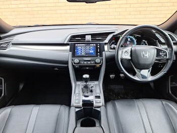 Used Honda Civic 2017 for sale - 77630308: Photo