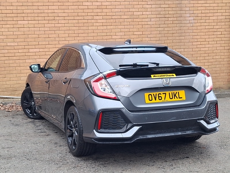 Used Honda Civic 2017 for sale - 77630308: Photo 3