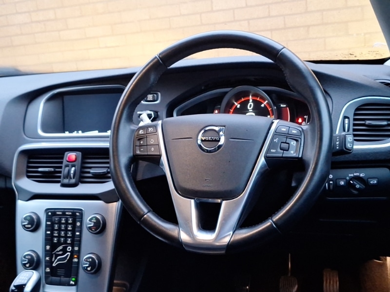 Used Volvo V40 2016 for sale - 77443005: Photo 11