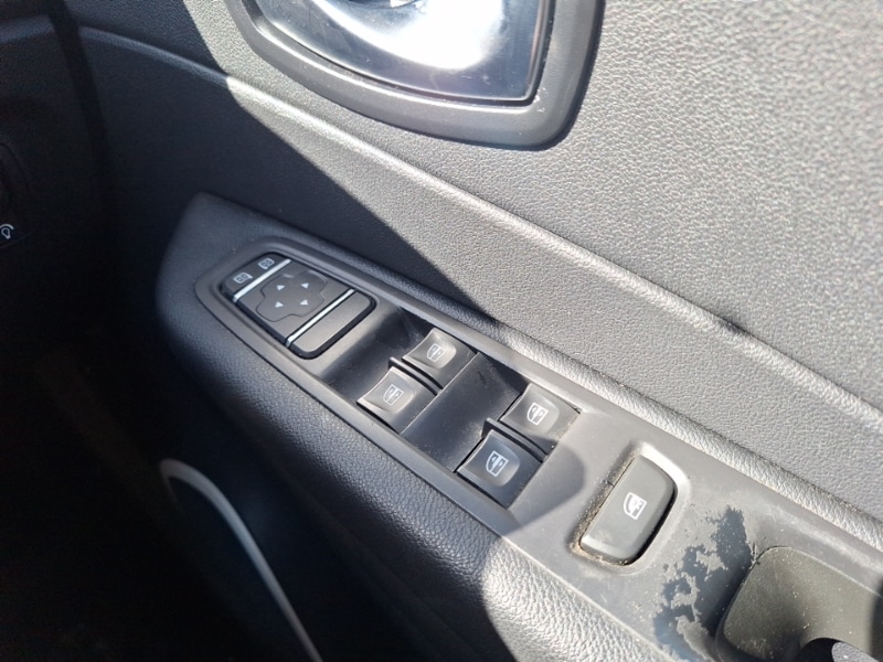 Used Renault Captur 2019 for sale - 78202621: Photo 12