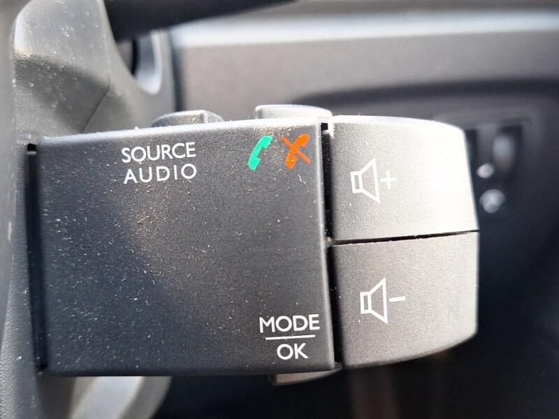 Used Renault Captur 2019 for sale - 78202621: Photo 14