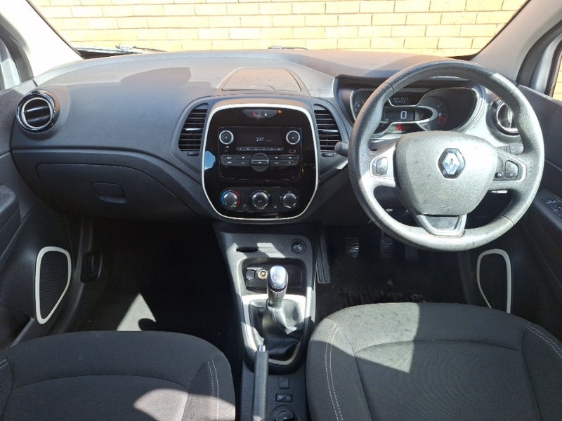 Used Renault Captur 2019 for sale - 78202621: Photo 2