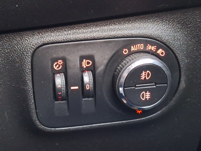 Used Vauxhall Corsa 2017 for sale - 76387876: Photo 12