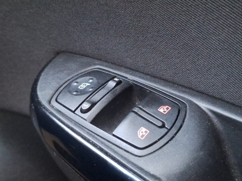 Used Vauxhall Corsa 2017 for sale - 76387876: Photo 17