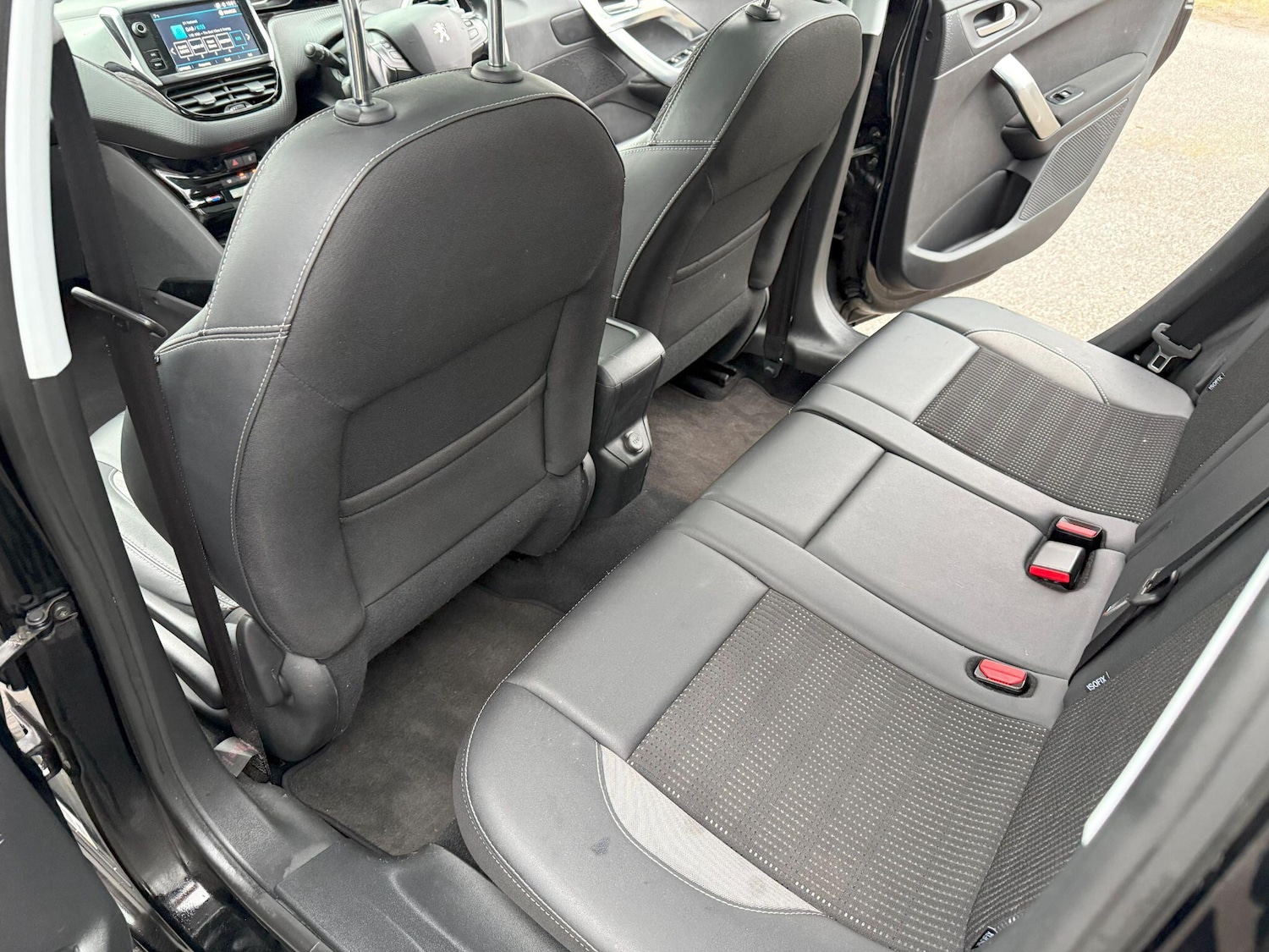 Used Peugeot 2008 2018 for sale - 77230238: Photo 17