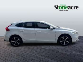 Used Volvo V40 2017 for sale - 74822768: Photo