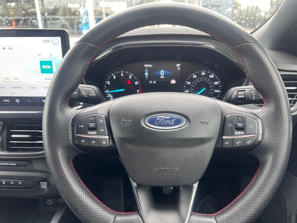 Used Ford Focus 2023 for sale - 76200218: Photo 13