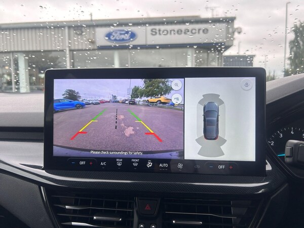 Used Ford Focus 2023 for sale - 76200218: Photo 17