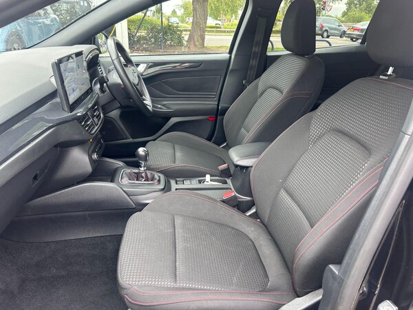 Used Ford Focus 2023 for sale - 76200218: Photo 21