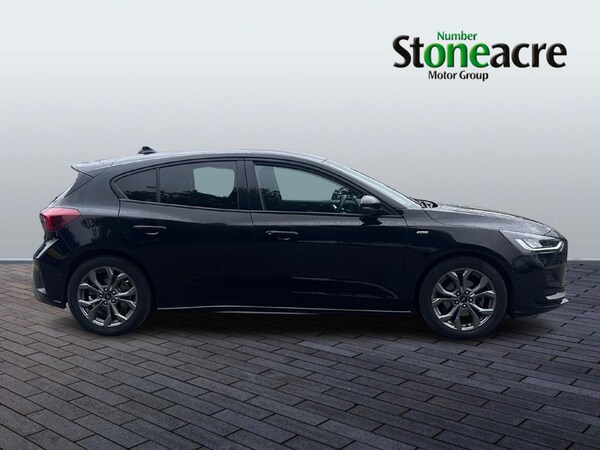 Used Ford Focus 2023 for sale - 76200218: Photo 2