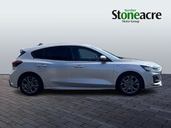 Used Ford Focus 2023 for sale - 75708104: Photo