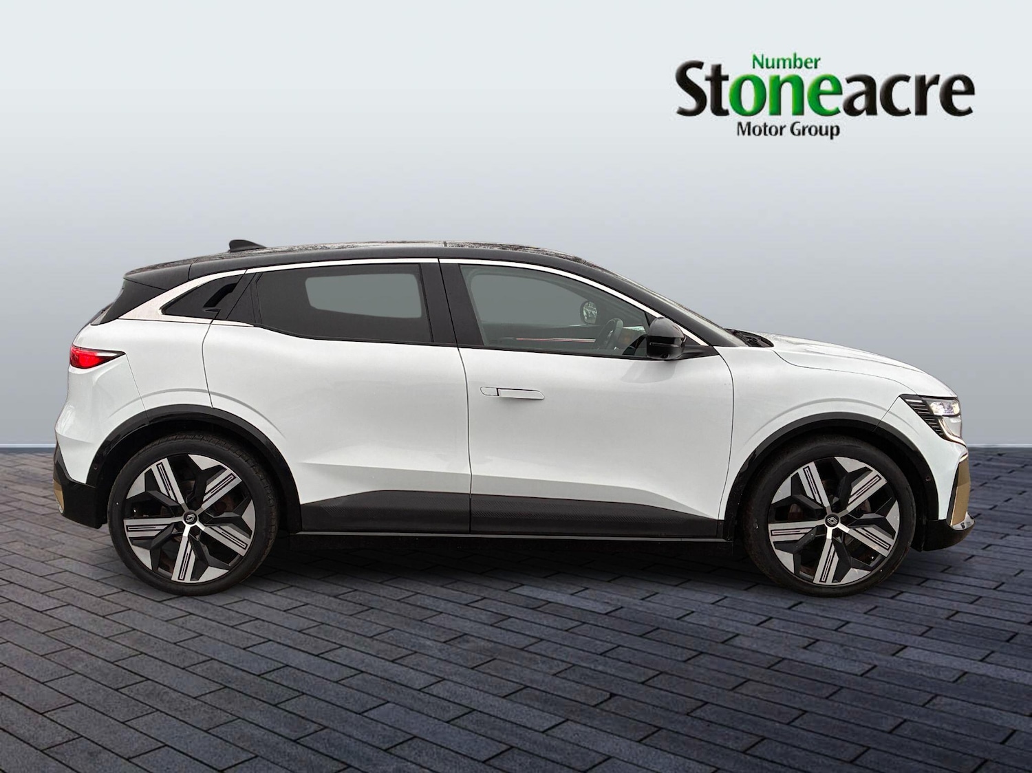 Used Renault Megane E Tech 2023 for sale - 77484558: Photo 2