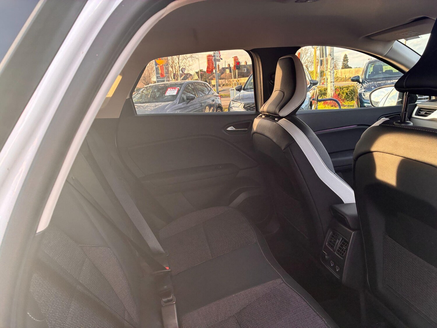 Used Renault Captur for sale - 77587136: Photo 18