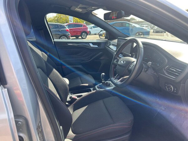 Used Ford Focus 2023 for sale - 76201347: Photo 11