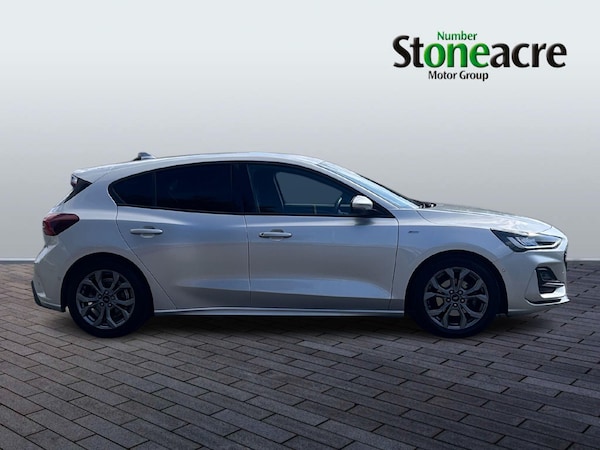 Used Ford Focus 2023 for sale - 76201347: Photo 2