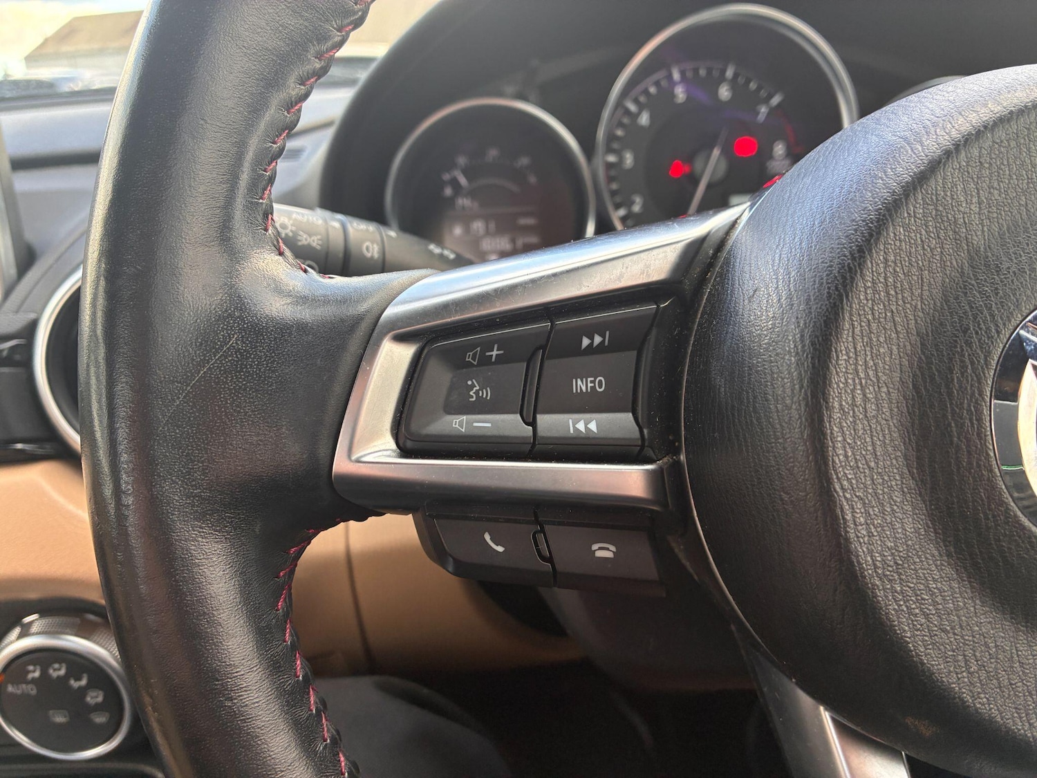 Used Mazda MX-5 2018 for sale - 77658376: Photo 10