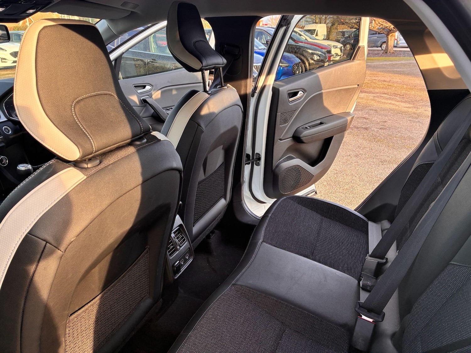 Used Renault Captur for sale - 77710503: Photo 19