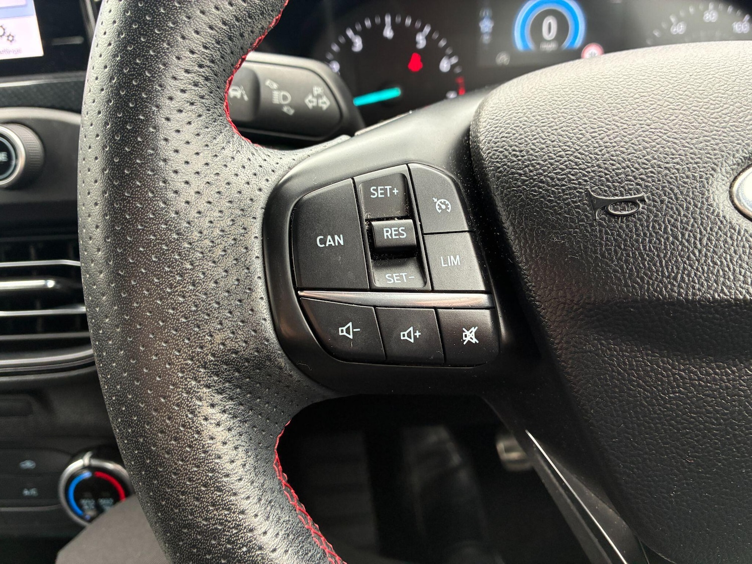 Used Ford Focus 2020 for sale - 78007509: Photo 11