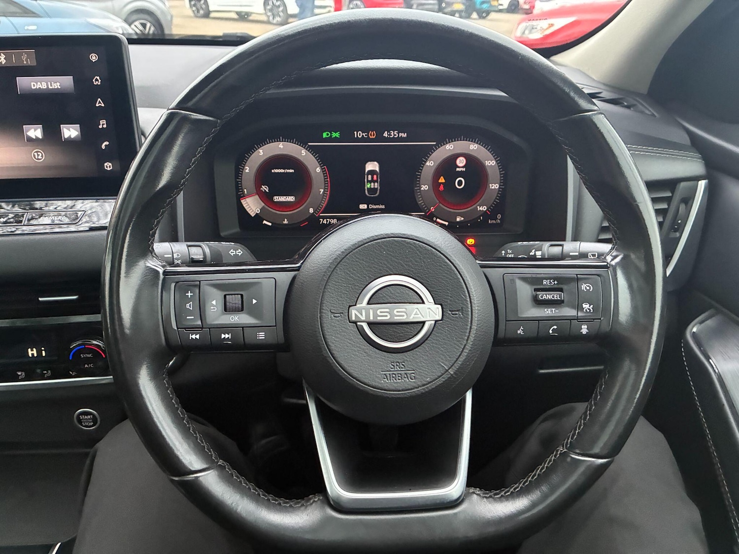 Used Nissan Qashqai for sale - 77670755: Photo 25