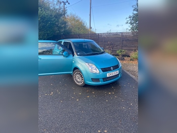 Used Suzuki Swift 2010 for sale - 76614806: Photo