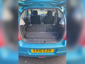 Used Suzuki Swift 2010 for sale - 76614806: Photo