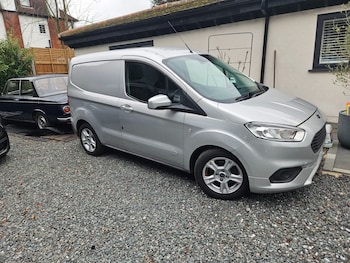 Used Ford Transit Courier 2022 for sale - 78290000: Photo