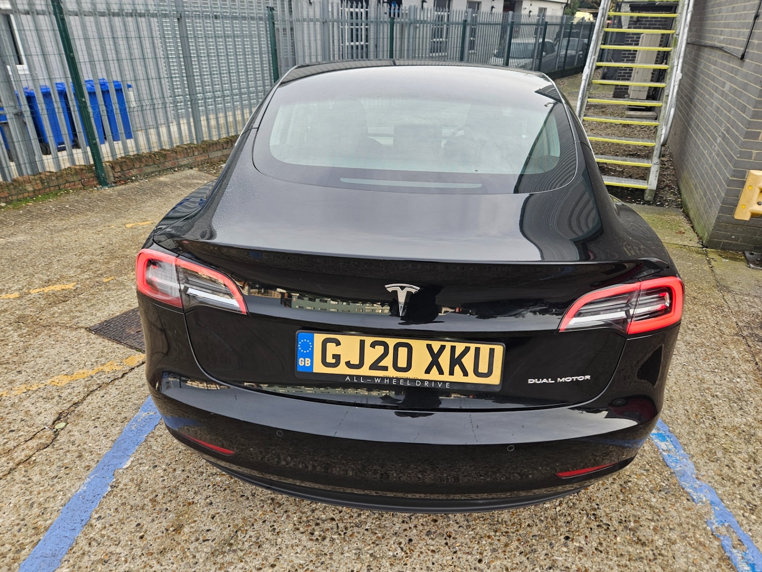 Used Tesla Model 3 2020 for sale - 76979293: Photo 3