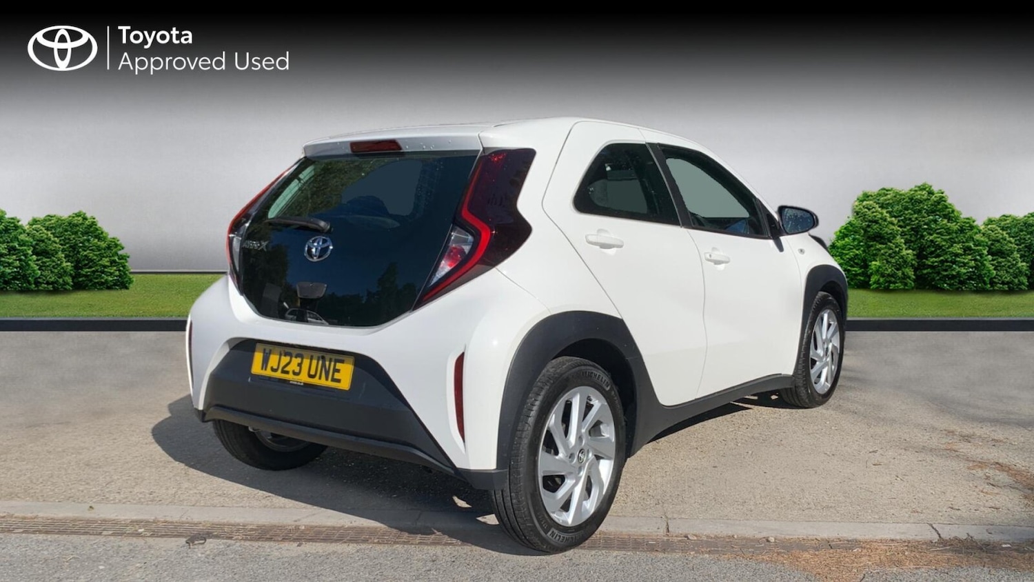 Used Toyota Aygo X 2023 for sale - 76676433: Photo 2