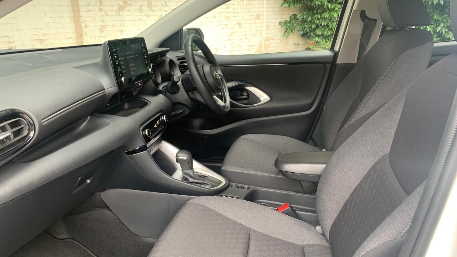 Used Toyota Yaris 2023 for sale - 76675787: Photo 10