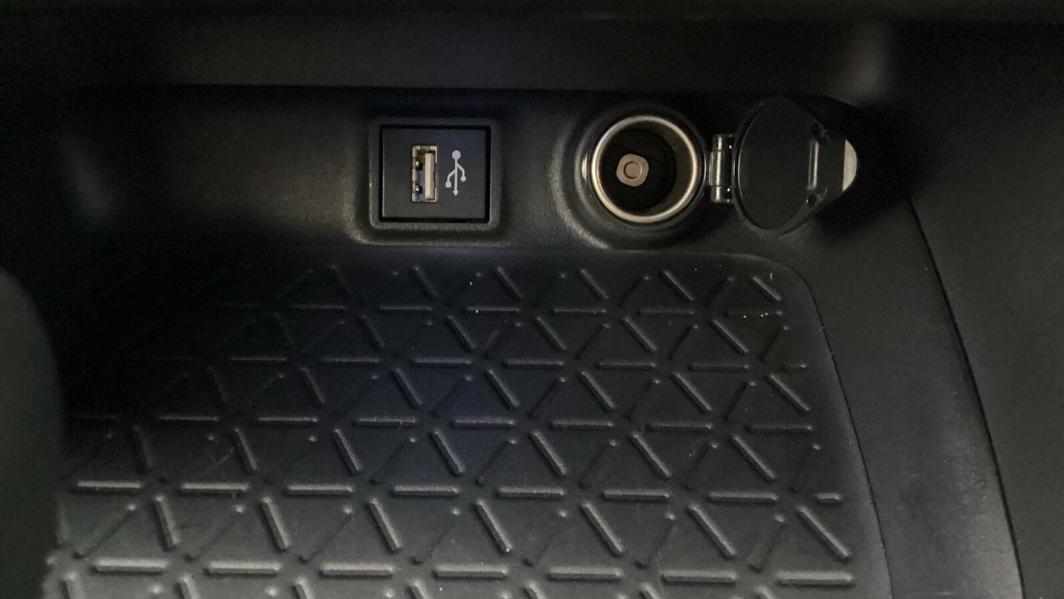 Used Toyota RAV4 2025 for sale - 76680227: Photo 21