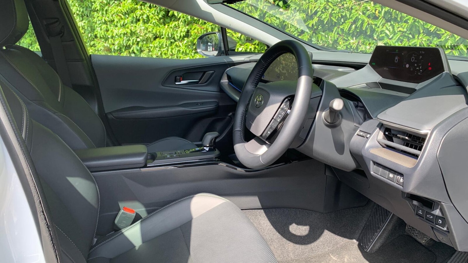 Used Toyota Prius 2024 for sale - 76677962: Photo 11