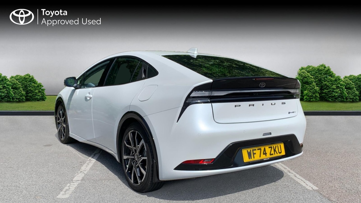 Used Toyota Prius 2024 for sale - 76677962: Photo 4