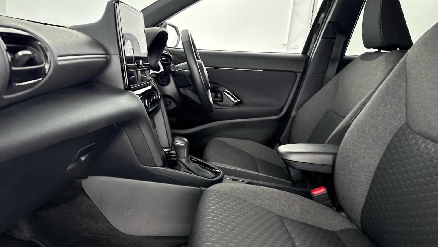 Used Toyota Yaris Cross 2024 for sale - 76766773: Photo 10