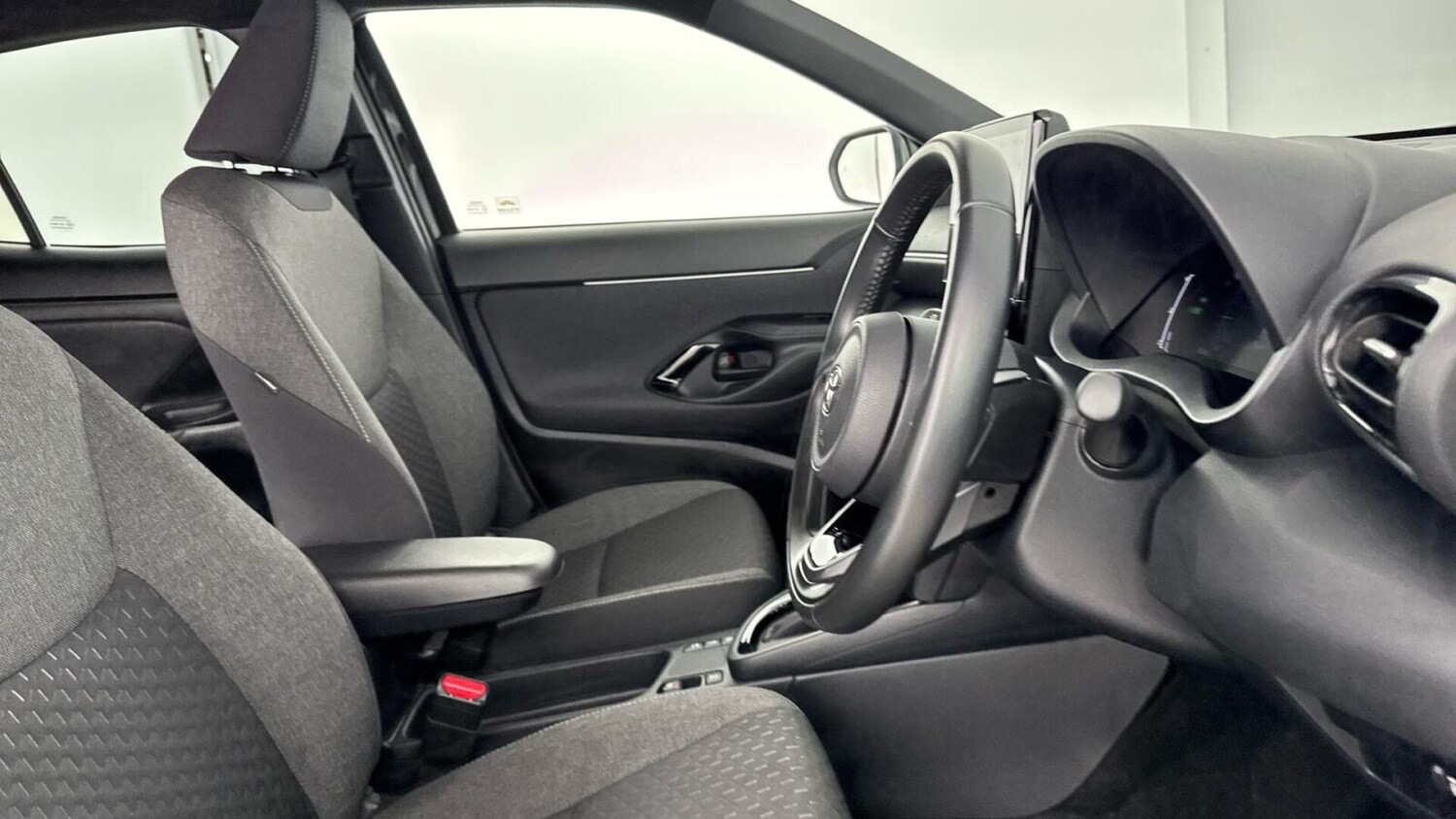 Used Toyota Yaris Cross 2024 for sale - 76766773: Photo 11