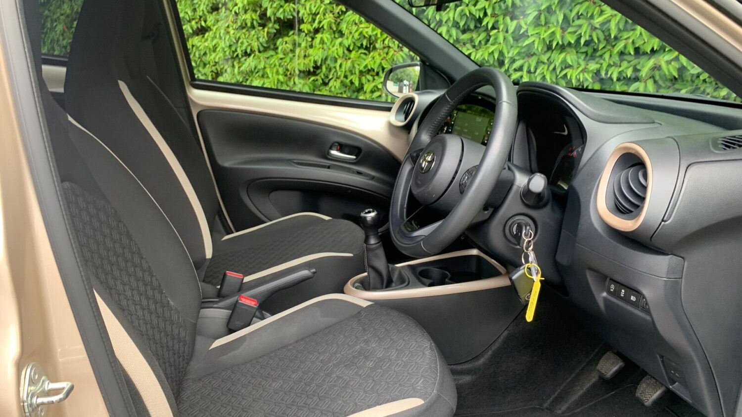 Used Toyota Aygo X 2022 for sale - 76674451: Photo 11